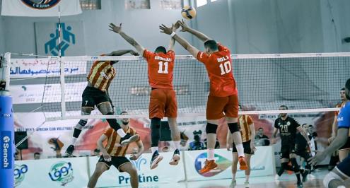 الأهلي يهزم الترجي في عقر داره ويتوج بطلًا لأندية أفريقيا للكرة الطائرة